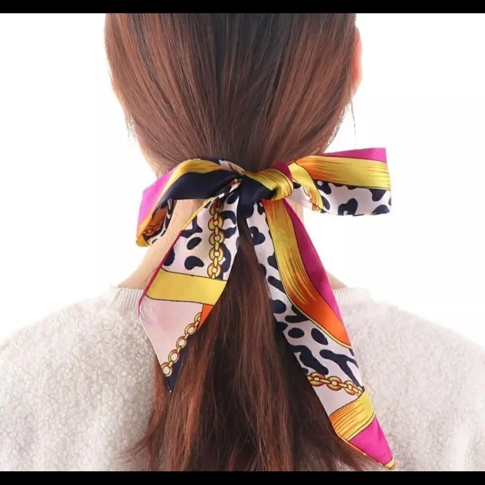 🆕🆕🆕NEW Women’s Satin “Twillies” Scarf 🆕🆕🆕